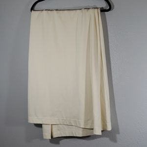 NWT Maggie Barnes Size 34/36 5X White Skirt